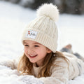 Personalizado Nacimiento Flor Pom Pom Lindo Suave Gorro de Punto con Nombre Invierno Accesorio Regalo de Cumpleaños para Niños Niñas