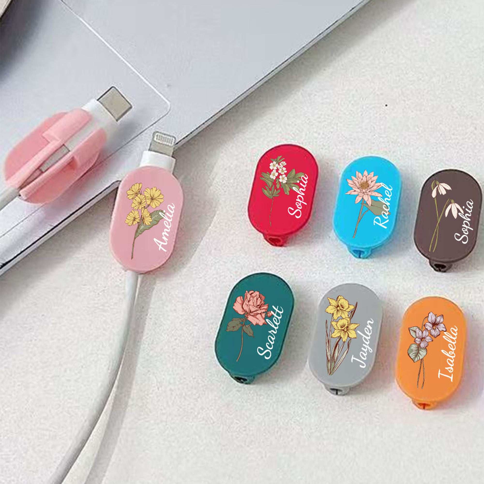 Personalizado Multicolor Flor de Nacimiento Juego de Protector de Cable con Nombre Compatible iPhone Tipo-C Teléfono Accesorio Regalo de Cumpleaños para Amigos de la Familia
