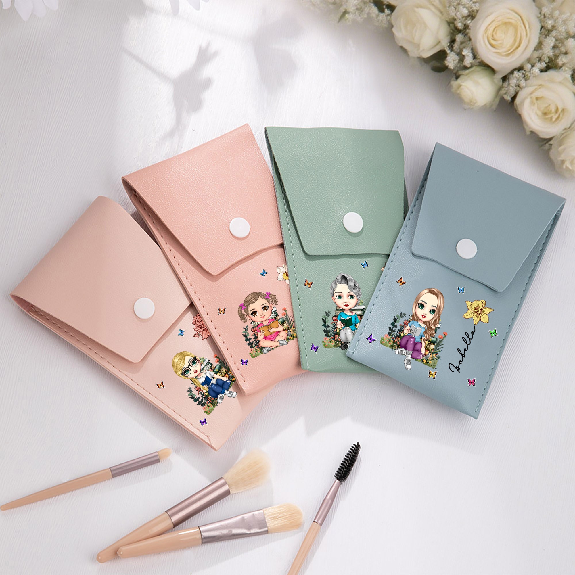 Personalizada de dibujos animados personaje de la lectura de nacimiento de la flor de cuero de la PU bolsa de pinceles de maquillaje con nombre y 8 piezas de pinceles de maquillaje regalo de cumpleaño