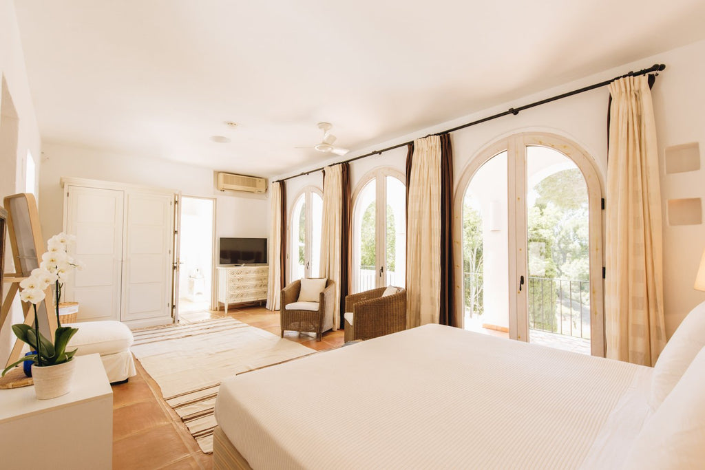 Peaceful Ibiza Villa Surrounded by Nature with a Tennis Court in Ibiza Town