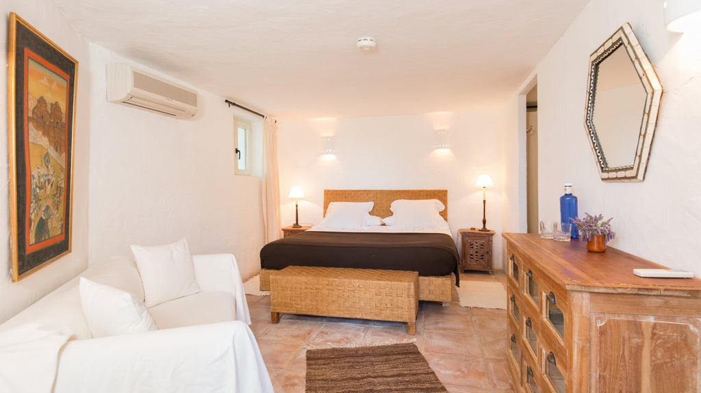 Peaceful Ibiza Villa Surrounded by Nature with a Tennis Court in Ibiza Town