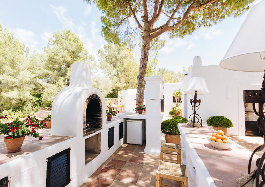 Peaceful Ibiza Villa Surrounded by Nature with a Tennis Court in Ibiza Town