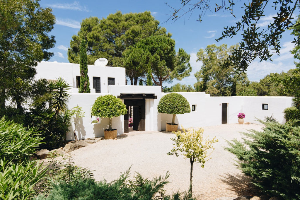 Peaceful Ibiza Villa Surrounded by Nature with a Tennis Court in Ibiza Town