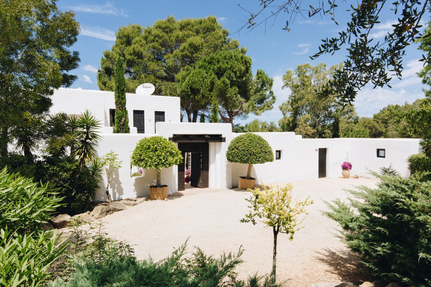 Peaceful Ibiza Villa Surrounded by Nature with a Tennis Court in Ibiza Town
