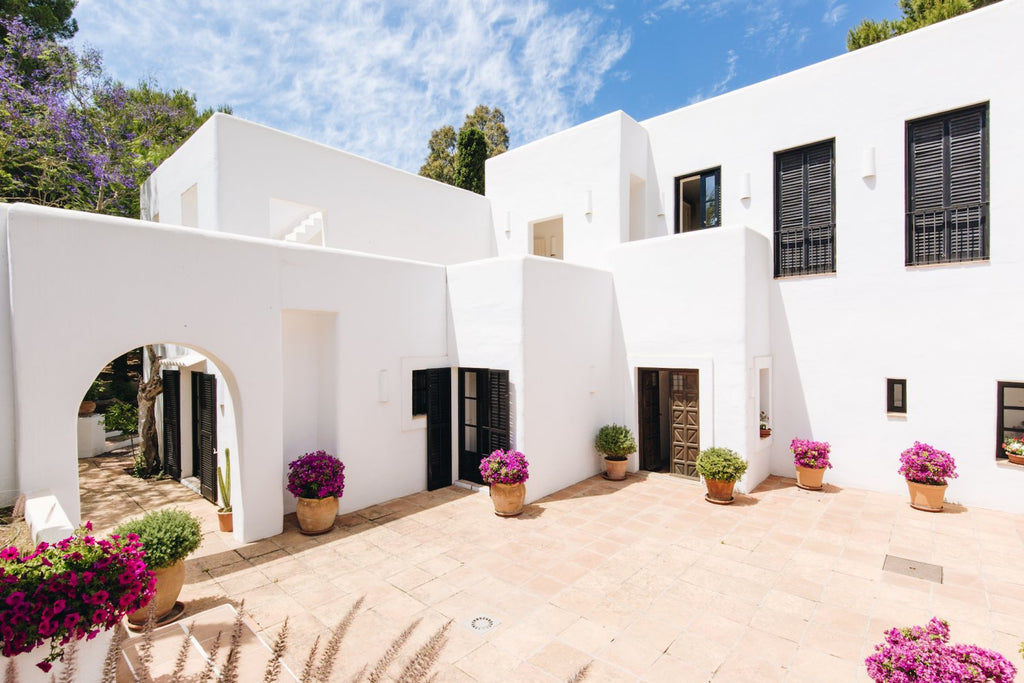 Peaceful Ibiza Villa Surrounded by Nature with a Tennis Court in Ibiza Town