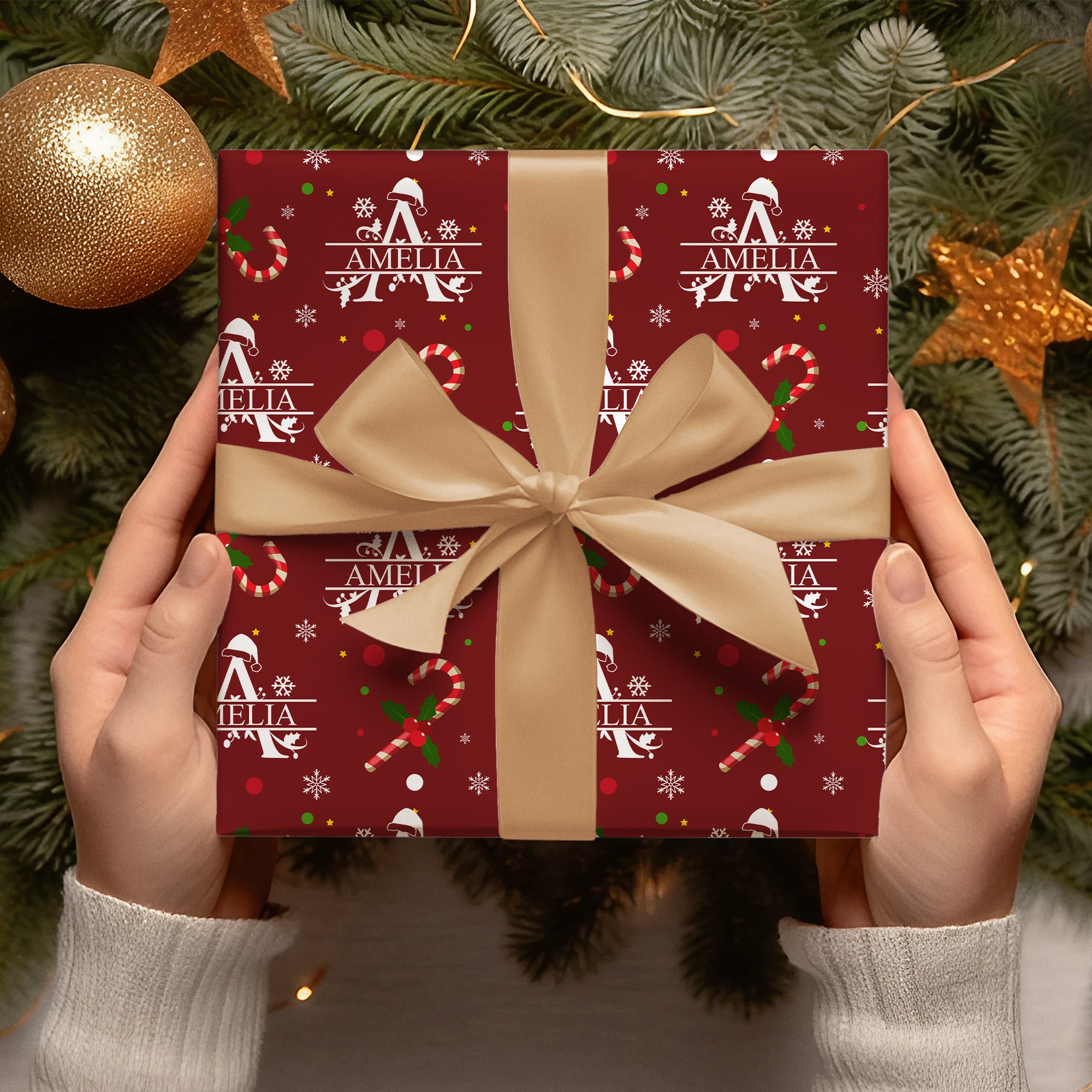 Personalizado Santa Hat Candy Cane Initial Papel de regalo con el nombre de Navidad Decoración de regalo para la familia amigos