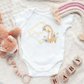 Personalizado Marco Cuadrado de Oro Nombre Jirafa Suave Baby Bodysuit Recepción Manta Swaddle Hat Set Cumpleaños Baby Shower Regalo para los recién nacidos