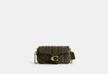 COACH® Women's Bolso Cruzado Tabby 19 Con Cadena Y Acolchado en Verde | Daim