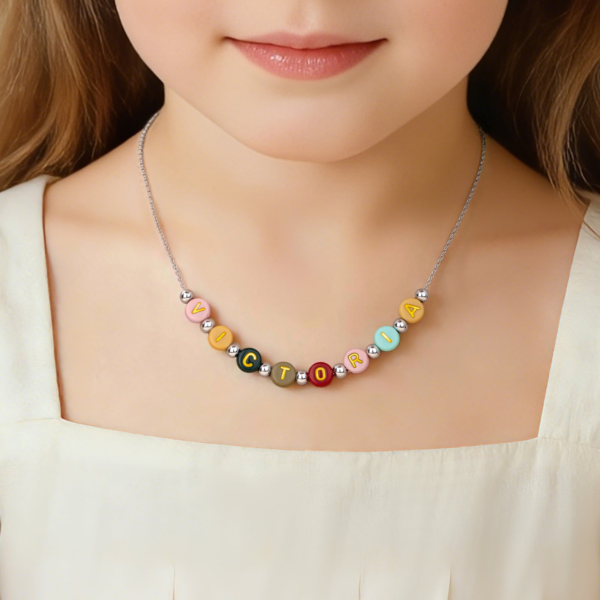 Cuentas de colores que alegran el estilo de cada niña - Collar personalizado con nombre de plata de ley Regalo de cumpleaños