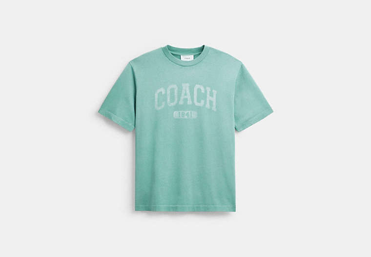 COACH® Men's Camiseta Cómoda De Algodón Orgánico Descolorido Por El Sol en Verde, Talla Mediano | Coton