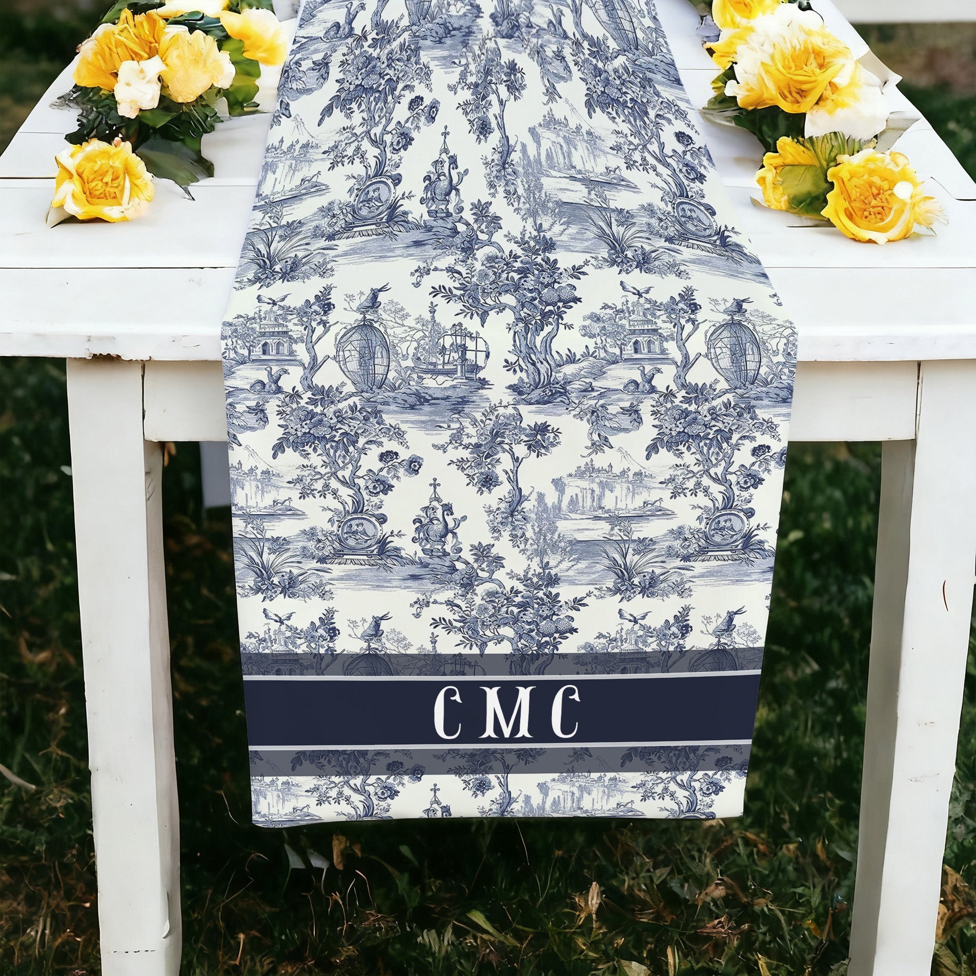 Camino de Mesa Personalizado Toile De Jouy Multicolor con Letras y Nombre Decoración para el Comedor Regalo de Bienvenida para Parejas recién Casadas