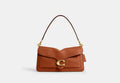 COACH® Women's Bolso De Hombro Tabby 36 en Castaño | Cuir