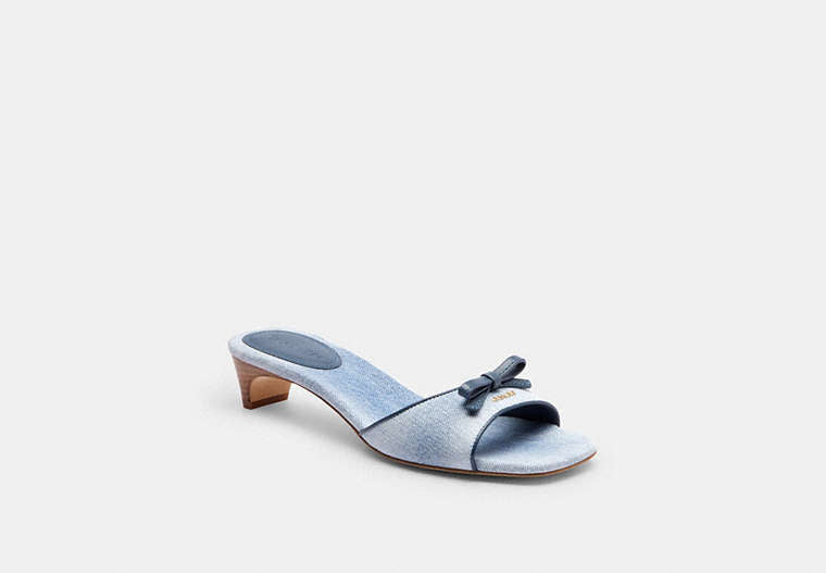 COACH® Women's Sandalia De Tacón Kitten Con Lazo En Tela Vaquera Exquisita en Azul, Talla 11 | Denim