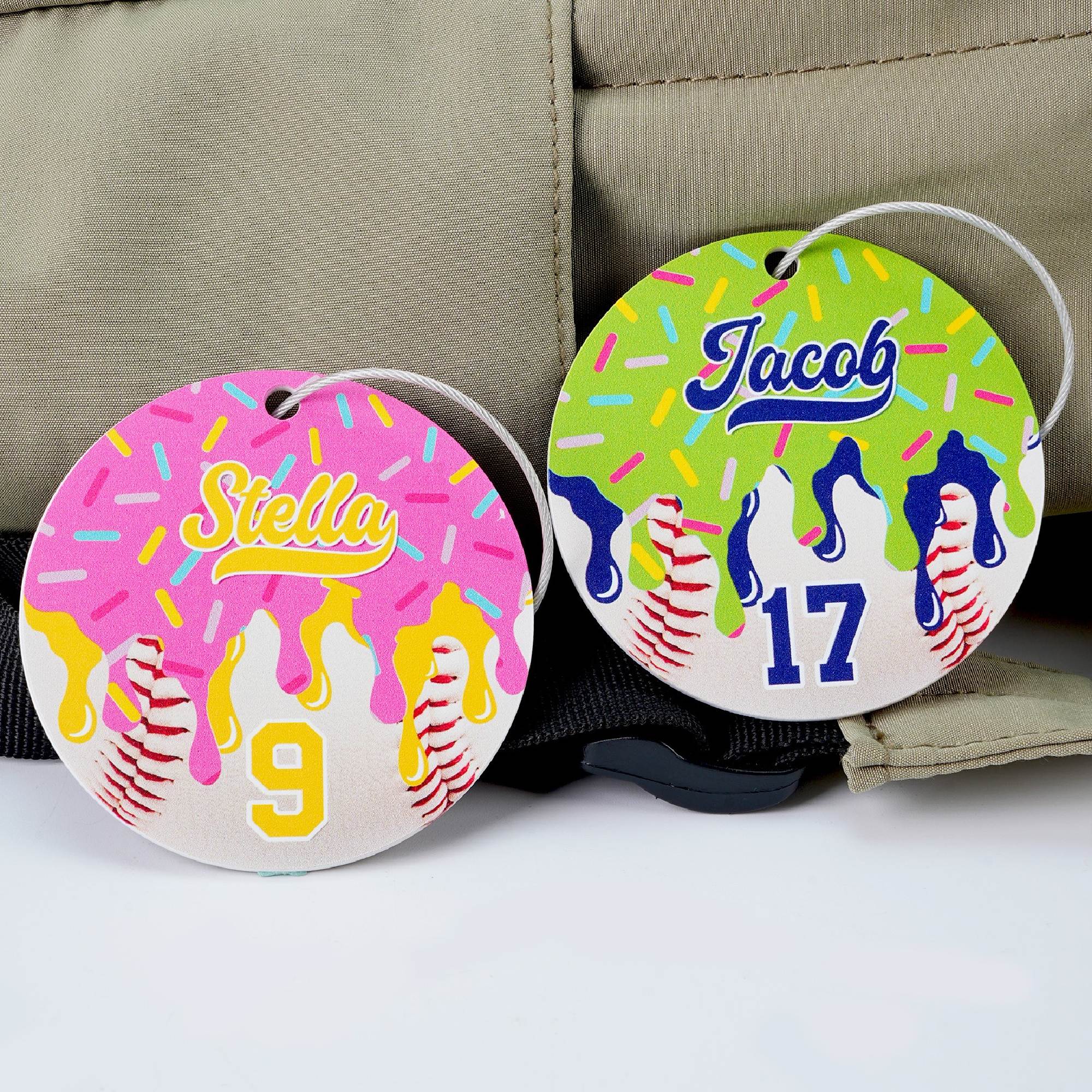 Etiqueta personalizada en forma de donut para bolsa de deportes de béisbol con nombre y número Accesorios para mochilas Regalo de equipo para el día del partido para entrenadores Amantes del deporte