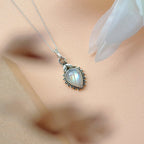 Colgante Agra Piedra de Luna y Plata de Ley 925