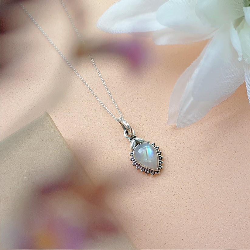 Colgante Agra Piedra de Luna y Plata de Ley 925