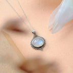Colgante Amisha de Piedra Lunar y Plata Esterlina 925