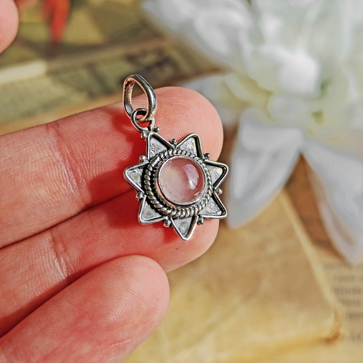Colgante 'Astraea' Cuarzo Rosa y Plata de Ley 925