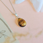 Colgante 'Danu' Ojo de Tigre y Plata de Ley 925