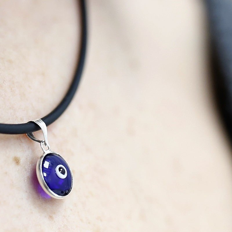 Colgante del Ojo Turco Azul Oscuro en Plata de Ley 925