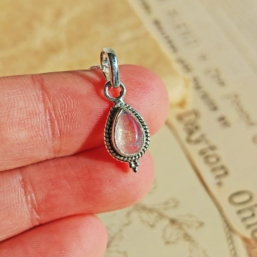 Colgante 'Dewi' Piedra de Luna y Plata de Ley 925
