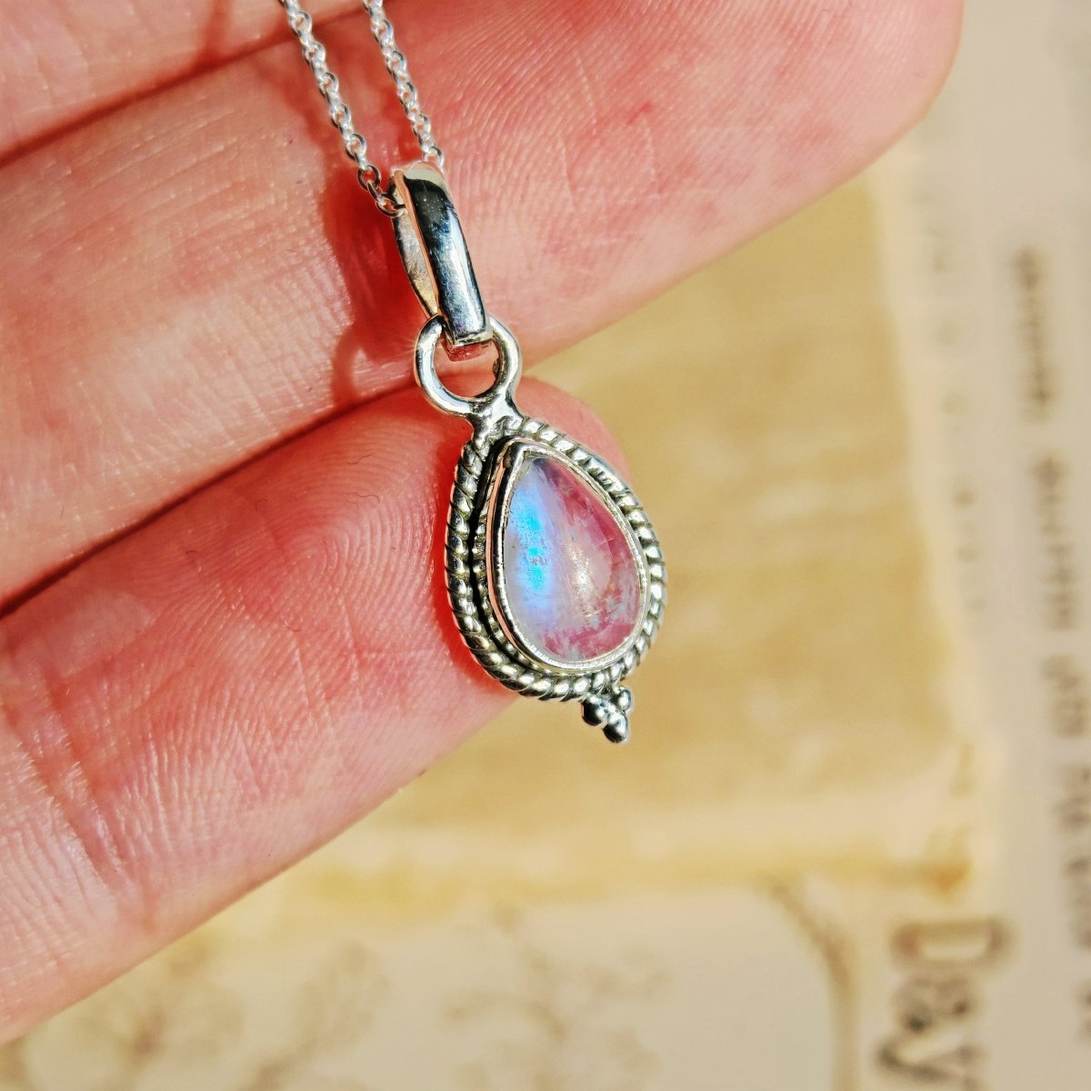 Colgante 'Dewi' Piedra de Luna y Plata de Ley 925