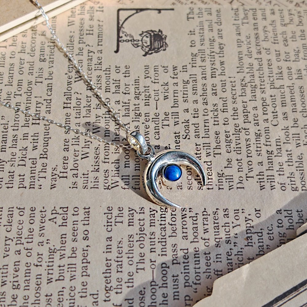 Colgante Luna Invertida de Lapislázuli - Plata de Ley 925