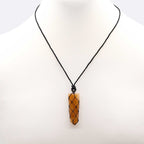 Colgante Macramé Punta de Cuarzo Sanador Dorado