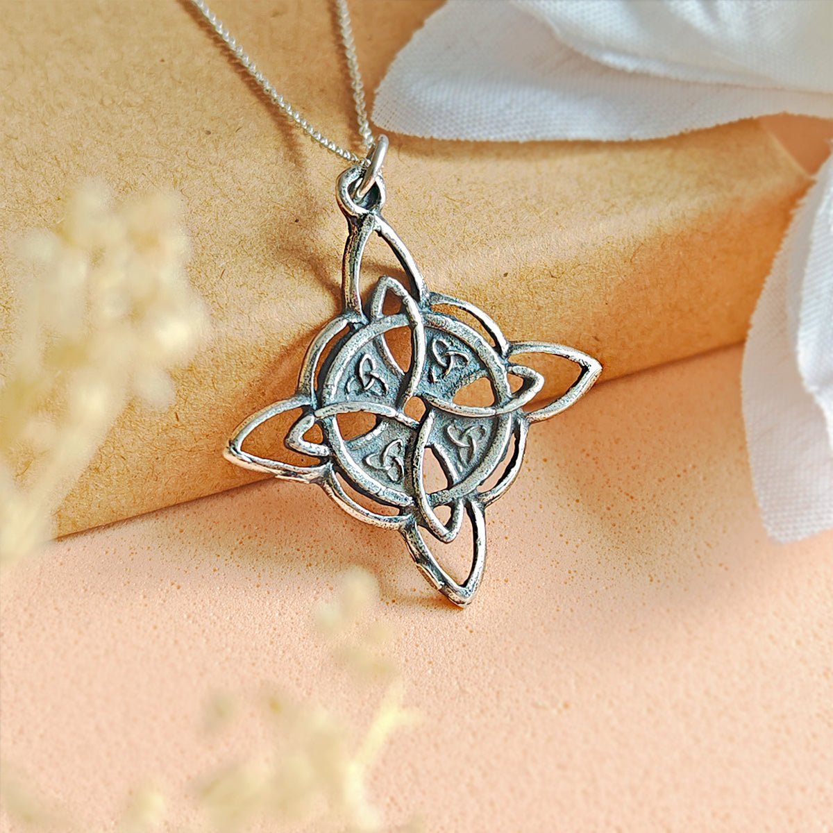 Witch Knot and Triquetra Pendant in 925 Sterling Silver