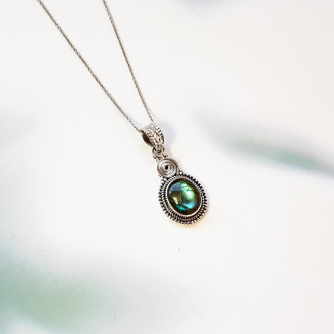 Colgante Espiral de Labradorita y Plata de Ley 925