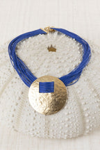 COLLAR CORDÓN Y MEDALLÓN