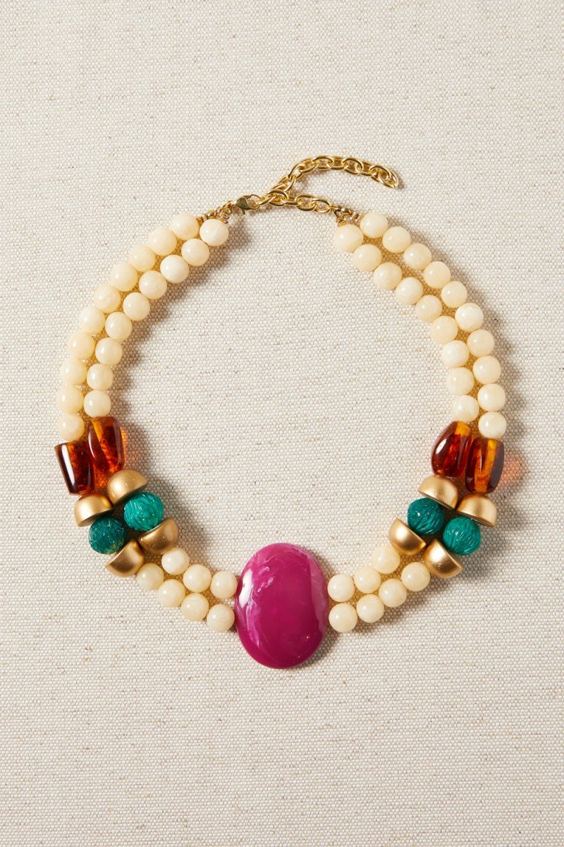 COLLAR CORTO MEDALLÓN RESINA