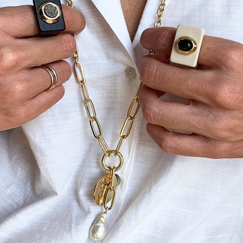Collar ISSOA Moneda