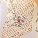 Collar Nudo de Bruja Acero Inox. con Jaspe Rojo