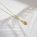 Collar Ovale Piedra de Luna - Baño de Oro 18K