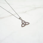 Collar Triqueta