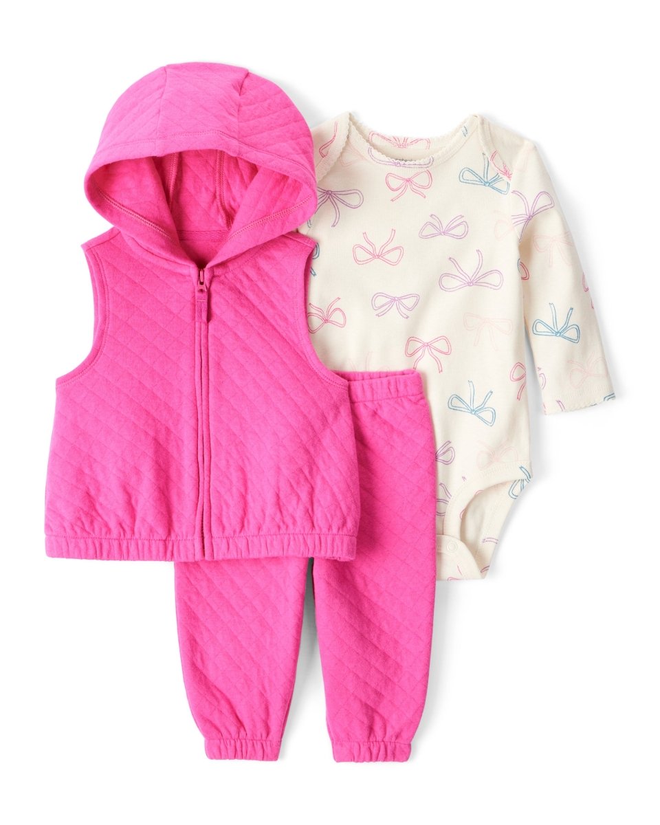 Conjunto 3 piezas con chaleco acolchado y lazos