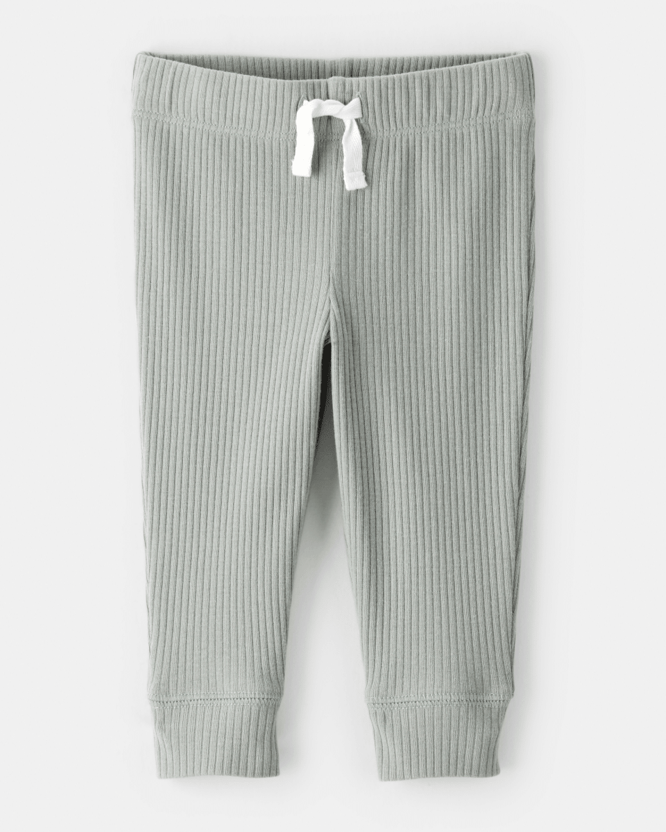 Conjunto 3 piezas de pantalón, camiseta y gorro térmico