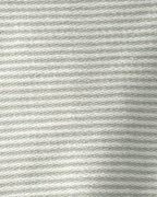 Conjunto dos piezas de lino con peto corto a rayas y camiseta verde
