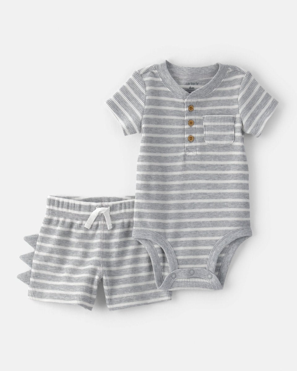Conjunto dos piezas transpirable body y pantalón corto a rayas, diseño dinosaurio