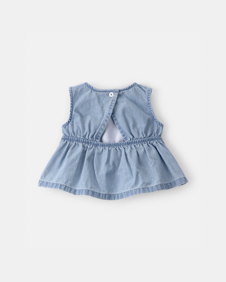 Conjunto tres piezas de algodón con blusa chambray, body y pantalón corto con diseño cerezas