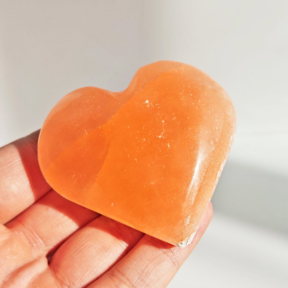 Corazón de Selenita Melocotón - Edición Imperfecta