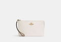 COACH® Women's Bolso Pouch Con Cremallera Grande en Blanco | Cuir