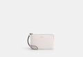 COACH® Women's Bolso Pouch Con Cremallera Corner en Blanco | Cuir Fendu