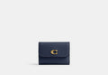 COACH® Women's Cartera tarjetero básica en Azul | Cuir