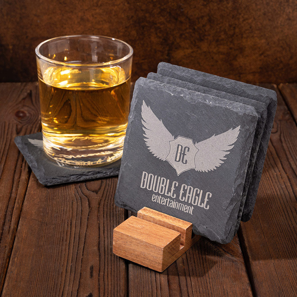 Juego personalizado de 4 posavasos de pizarra con logotipo grabado y portavasos de bambú Decoración de oficina Regalo de promoción para socios de empresa