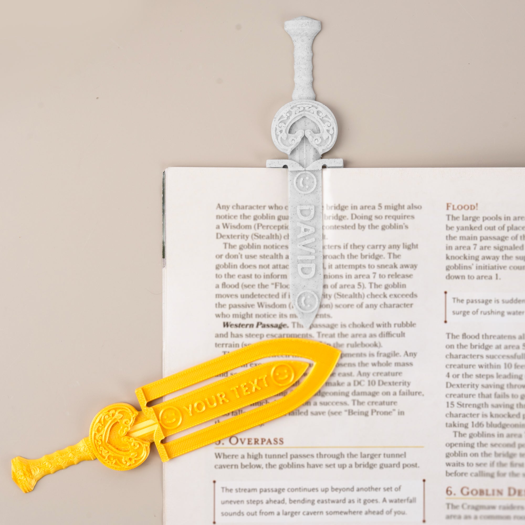 Personalizado 3D Espada Texto Marcapáginas Material de Lectura Regalo de Cumpleaños para Amantes de los Libros Fans de la Fantasía