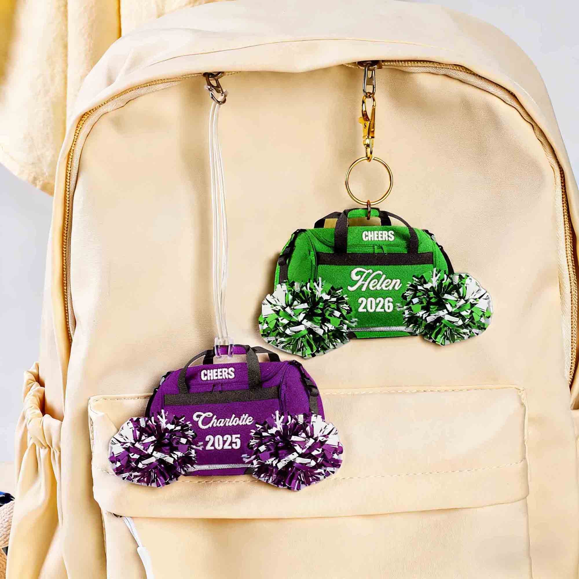 Llavero personalizado con pompón en la mochila de las animadoras con el nombre del equipo y el año Cheer Camp Team Practice Regalo para animadora