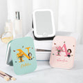 Personalizado Nacimiento Flor Caricatura Personaje LED de tres colores Espejo de maquillaje con nombre Viaje Esencial Aniversario Cumpleaños Regalo para Mujeres Niñas