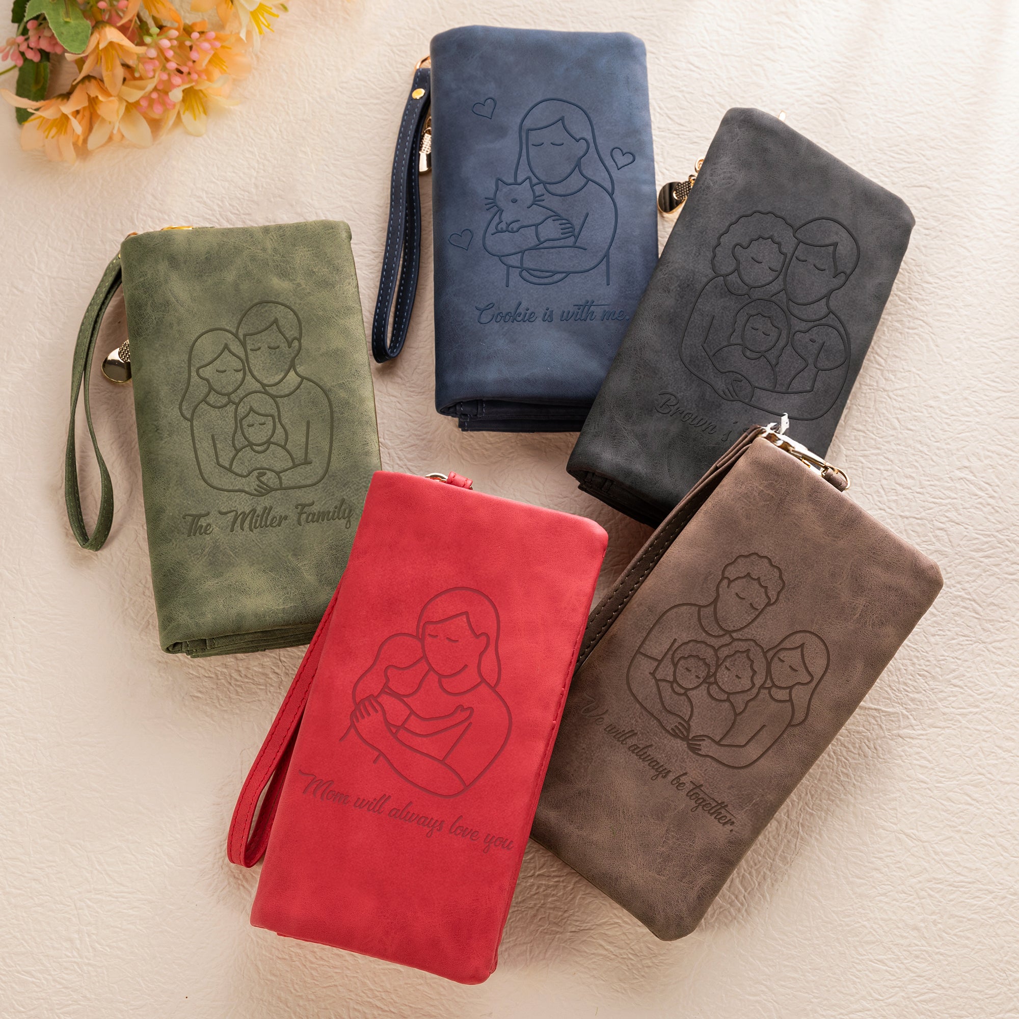 Personalizada Línea de Arte de la Familia Corazón Patrón de cuero de la PU de tres pliegues Cartera con correa para la muñeca y el texto Día de la Madre de regalo para mamá abuela